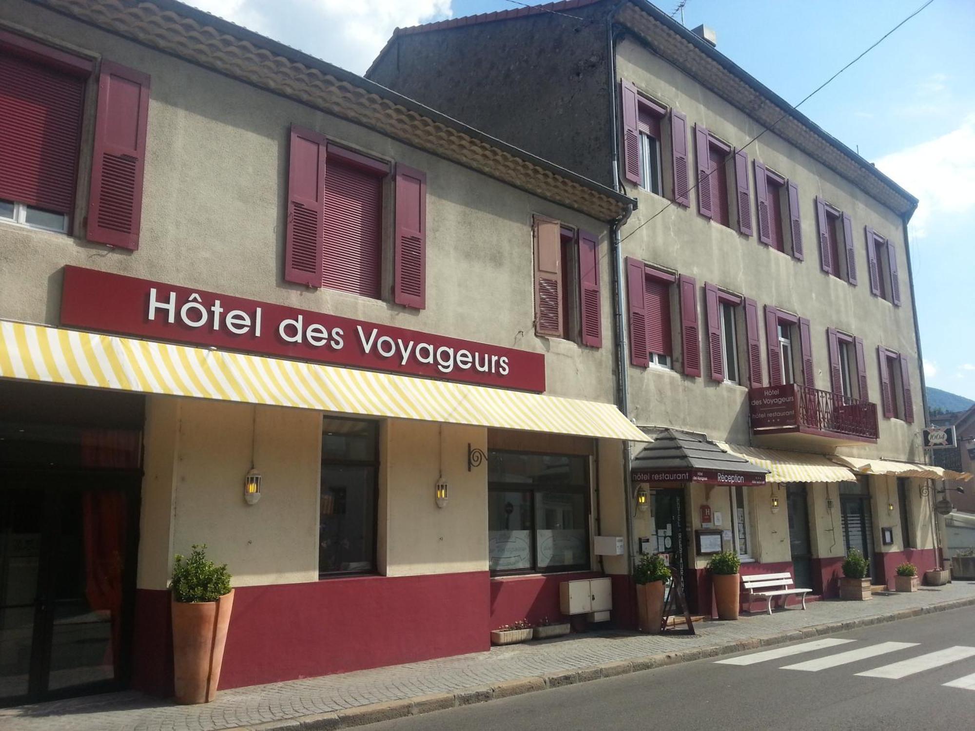 Hotel-Restaurant Des Voyageurs Le Cheylard Exterior photo